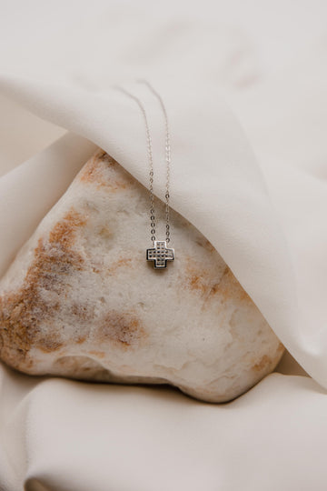 Λευκόχρυσο κολιέ Κ14 με Σταυρουδάκι